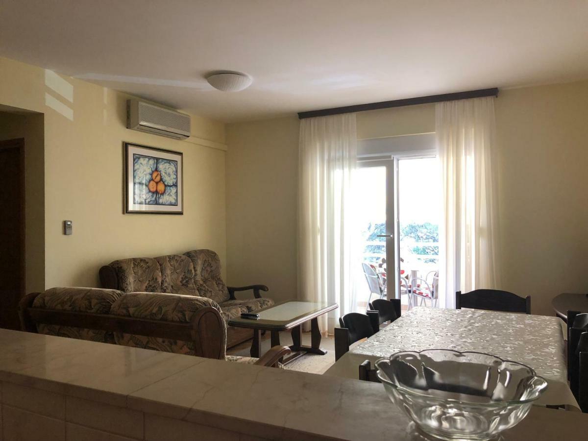 Apartment Sanja Baska Voda Exterior photo